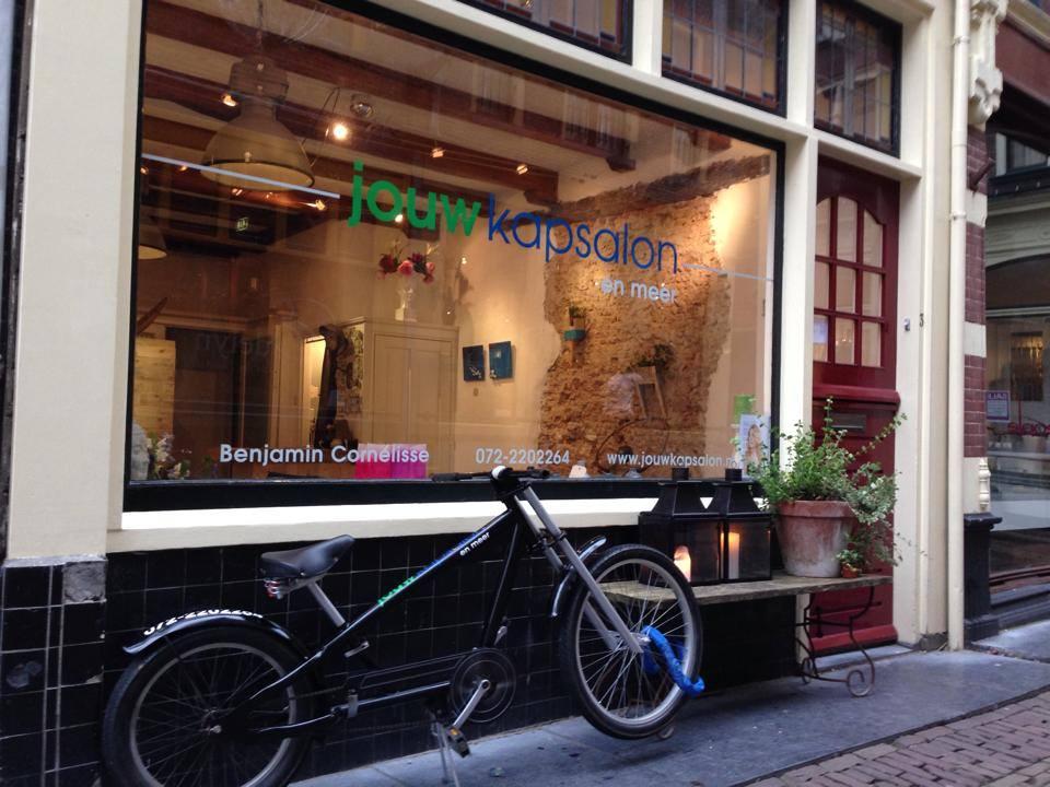 Vooraanzicht van Jouw kapsalon